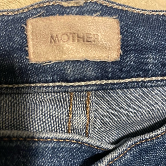 MOTHER The Insider Crop Step Fray Blue Jeans in Sweet and Sassy Size 27 - Picture 4 of 10